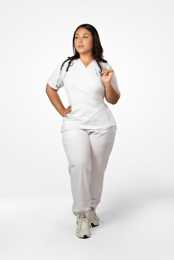 Top Clínico Corte Kimono / Pantalón Deportivo de Uniforme Médico Scrub - Image 2
